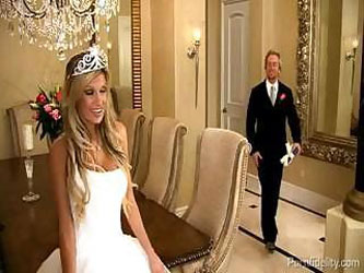 Just Married Kendall Brooks With Her New Husband