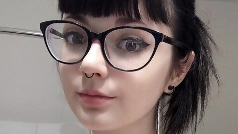 Anyone want a big tiddy goth gf?