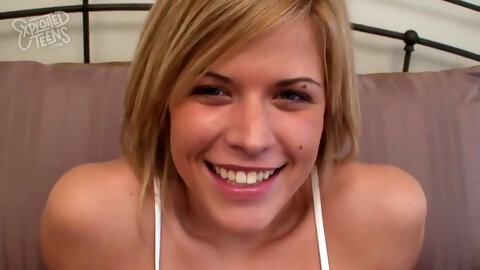 18 Y.o. Amped-up Blondes Close-up Casting