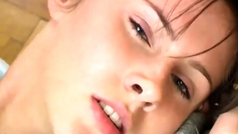 Amateur lesbian fisting Cindy and Amber pulverizing each oth